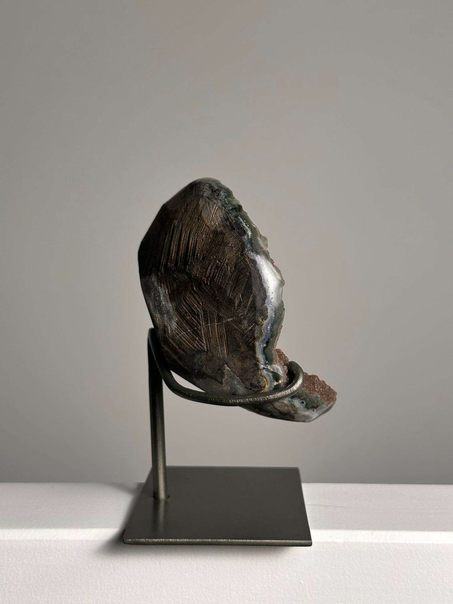 Amethist op standaard