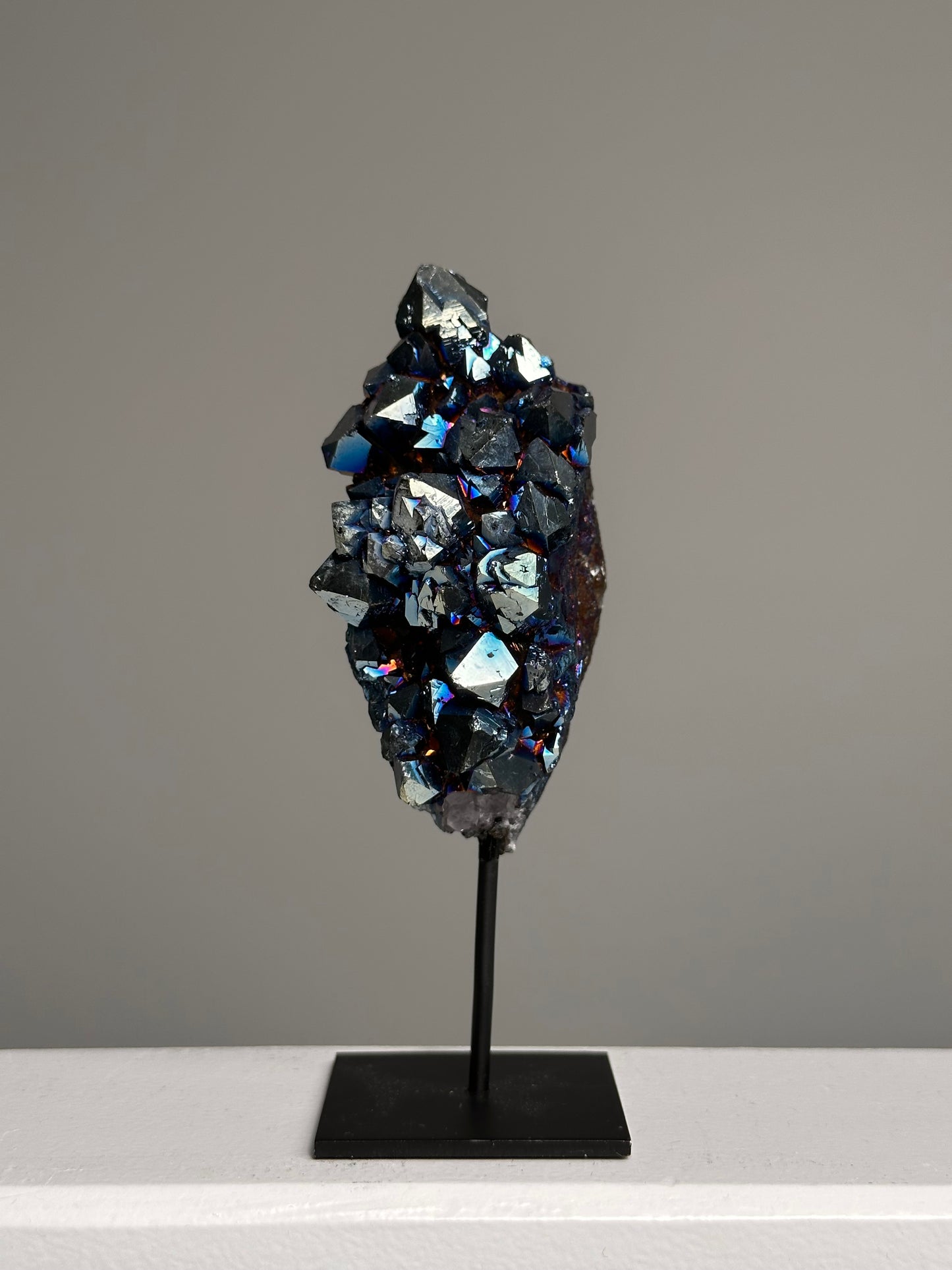 Titanium Aura op standaard