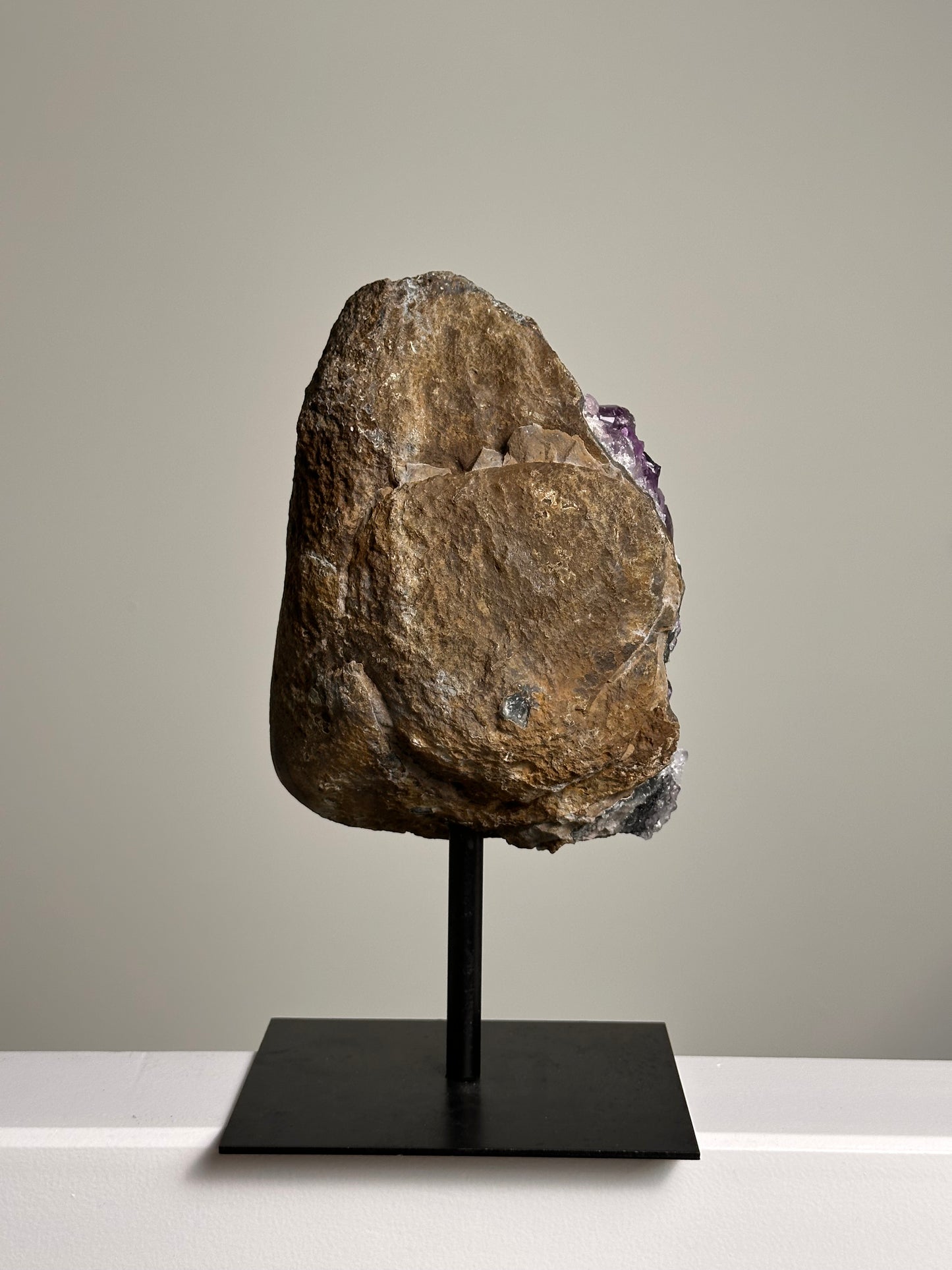 Amethist op standaard