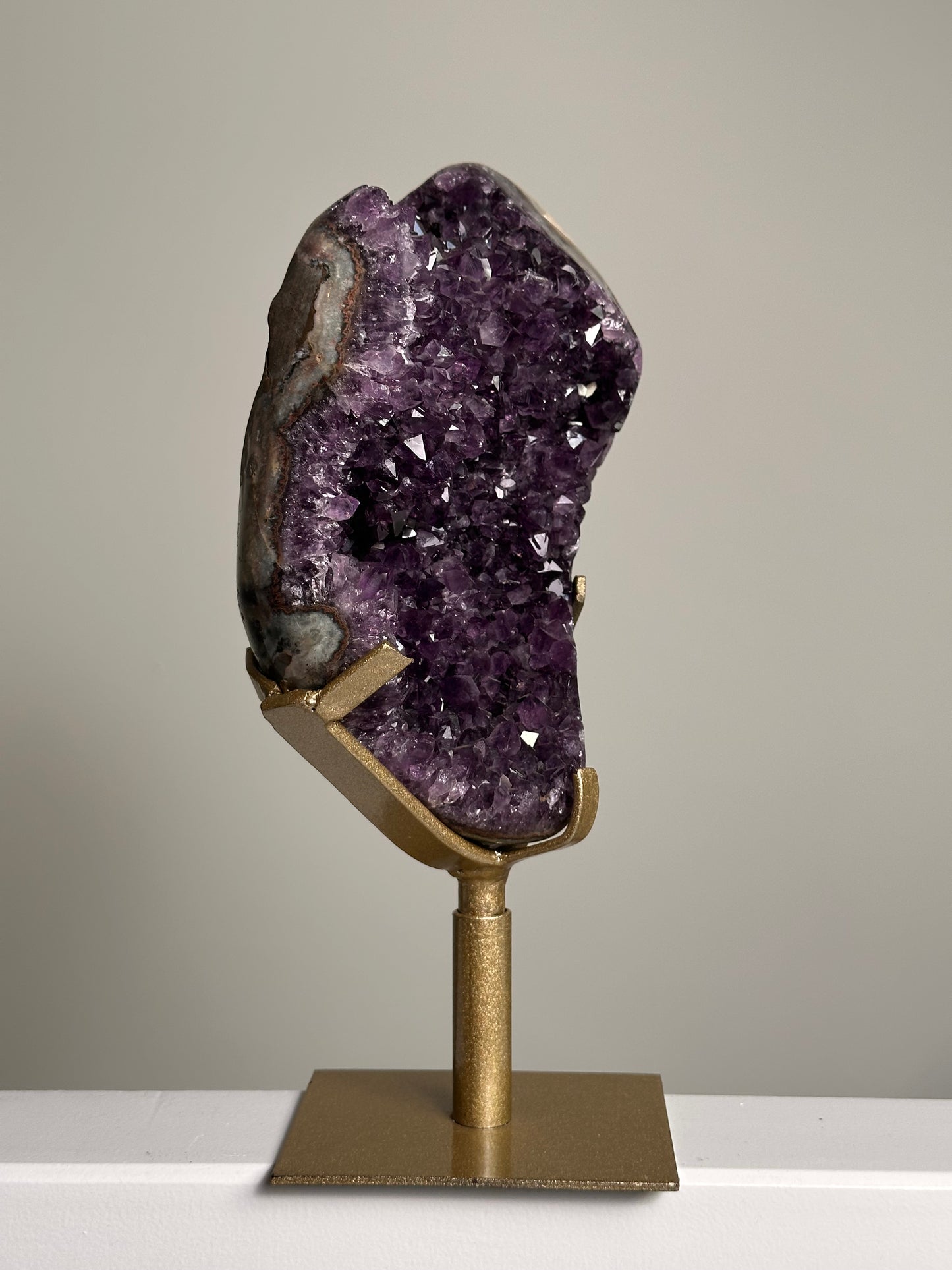 Amatista en soporte (giro)