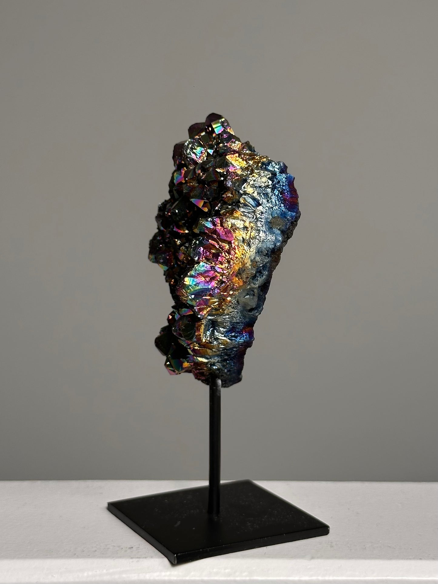 Titanium Aura op standaard