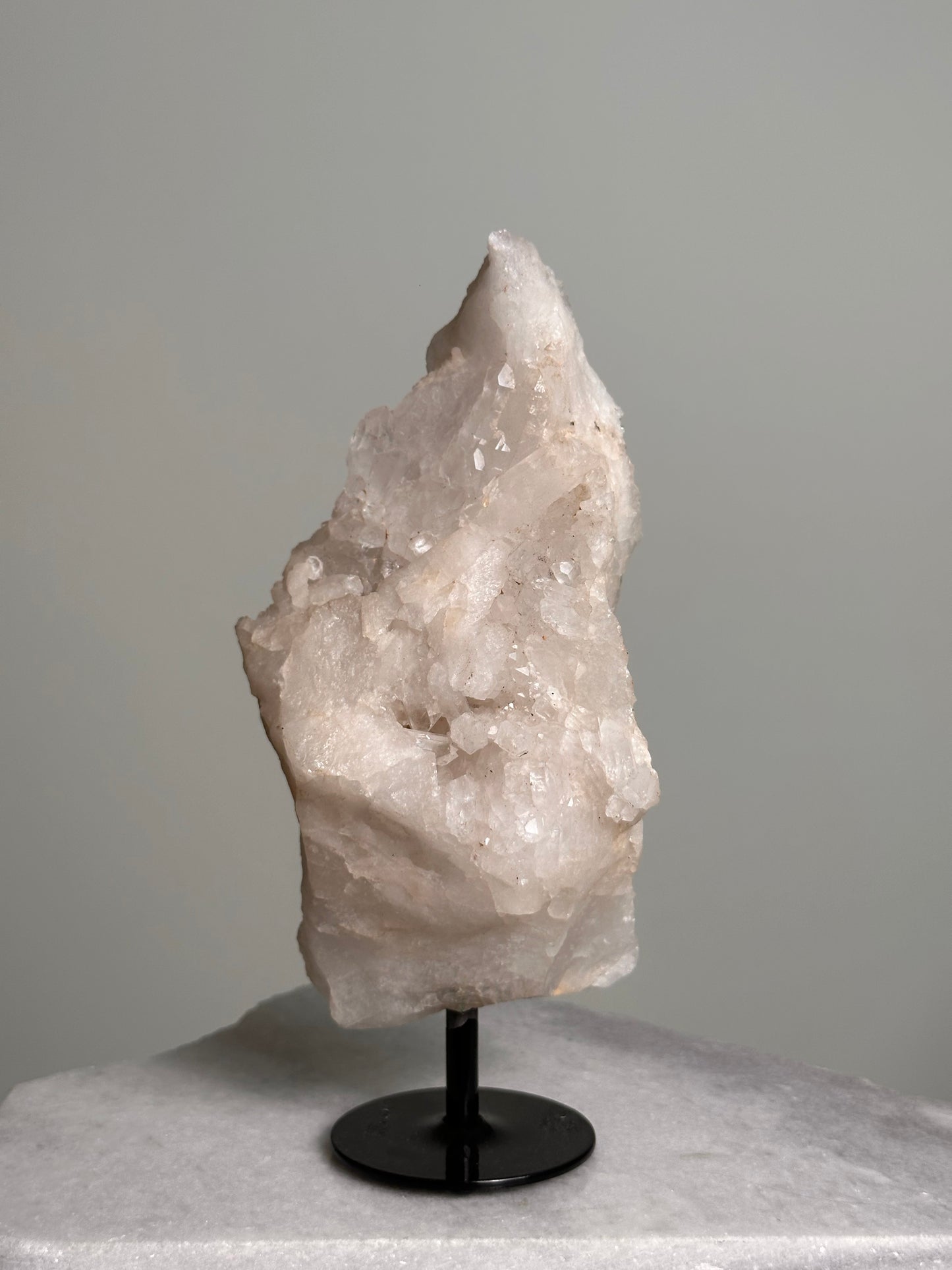 Bergkristal op standaard