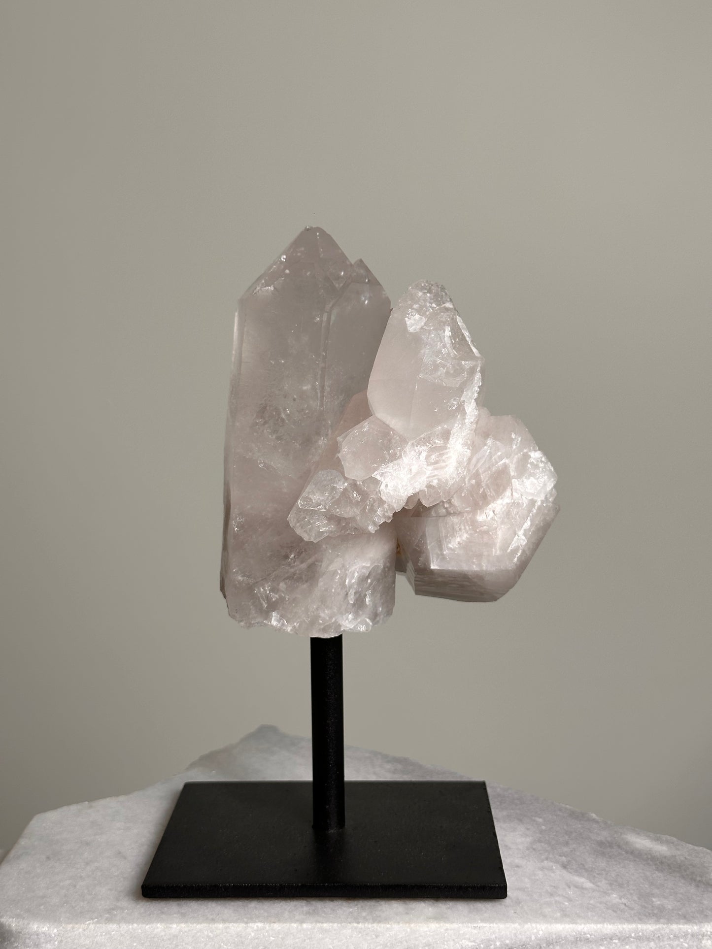 Bergkristal op standaard