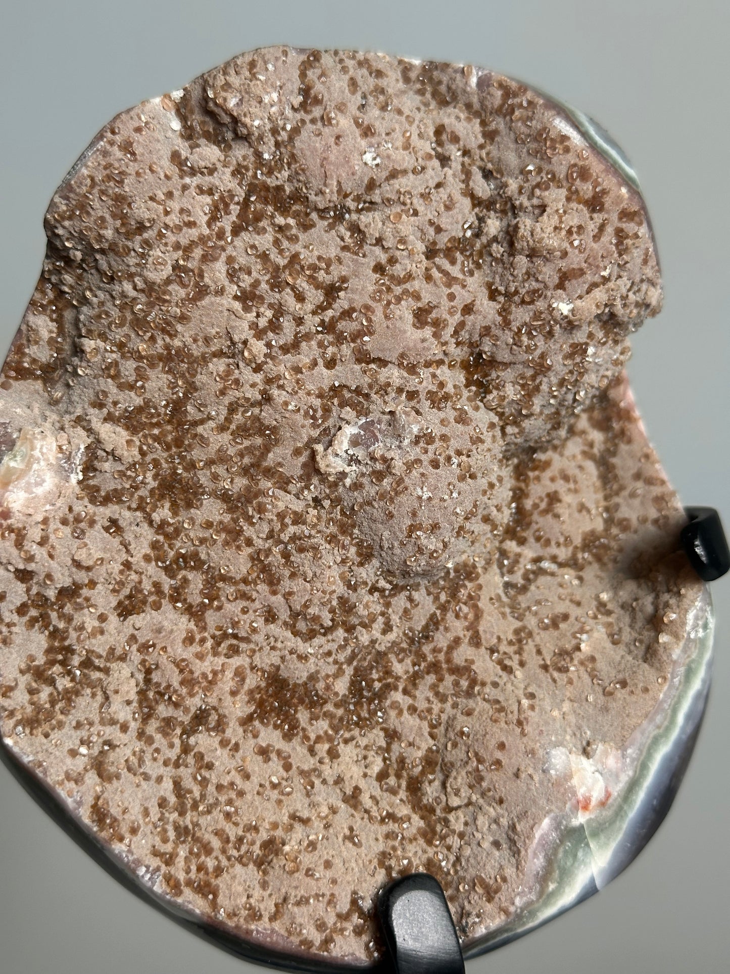 Agaat op standaard met Druzy