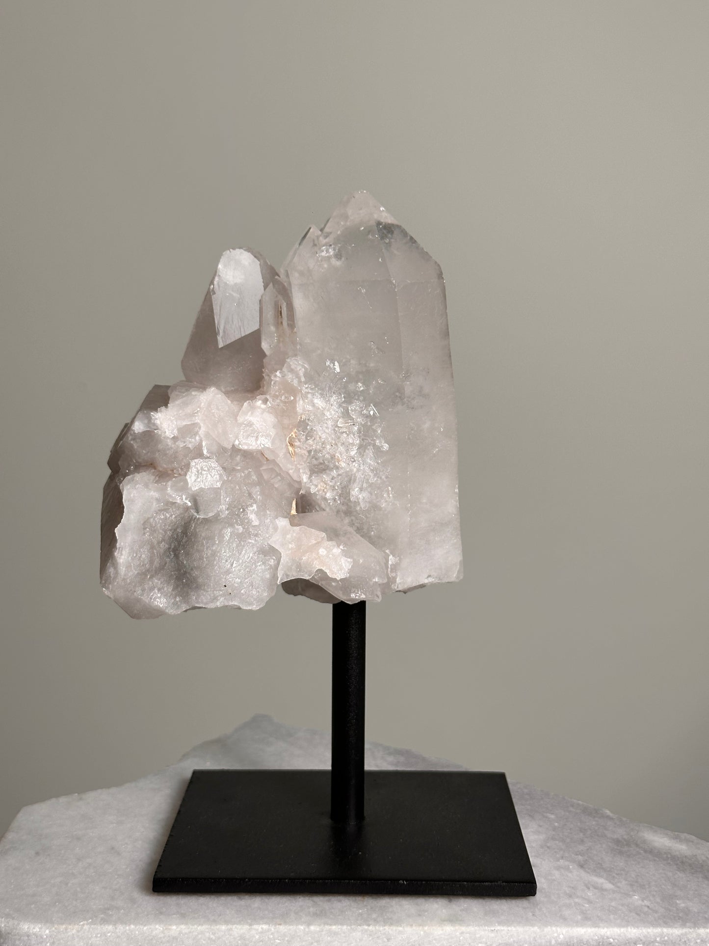 Bergkristal op standaard