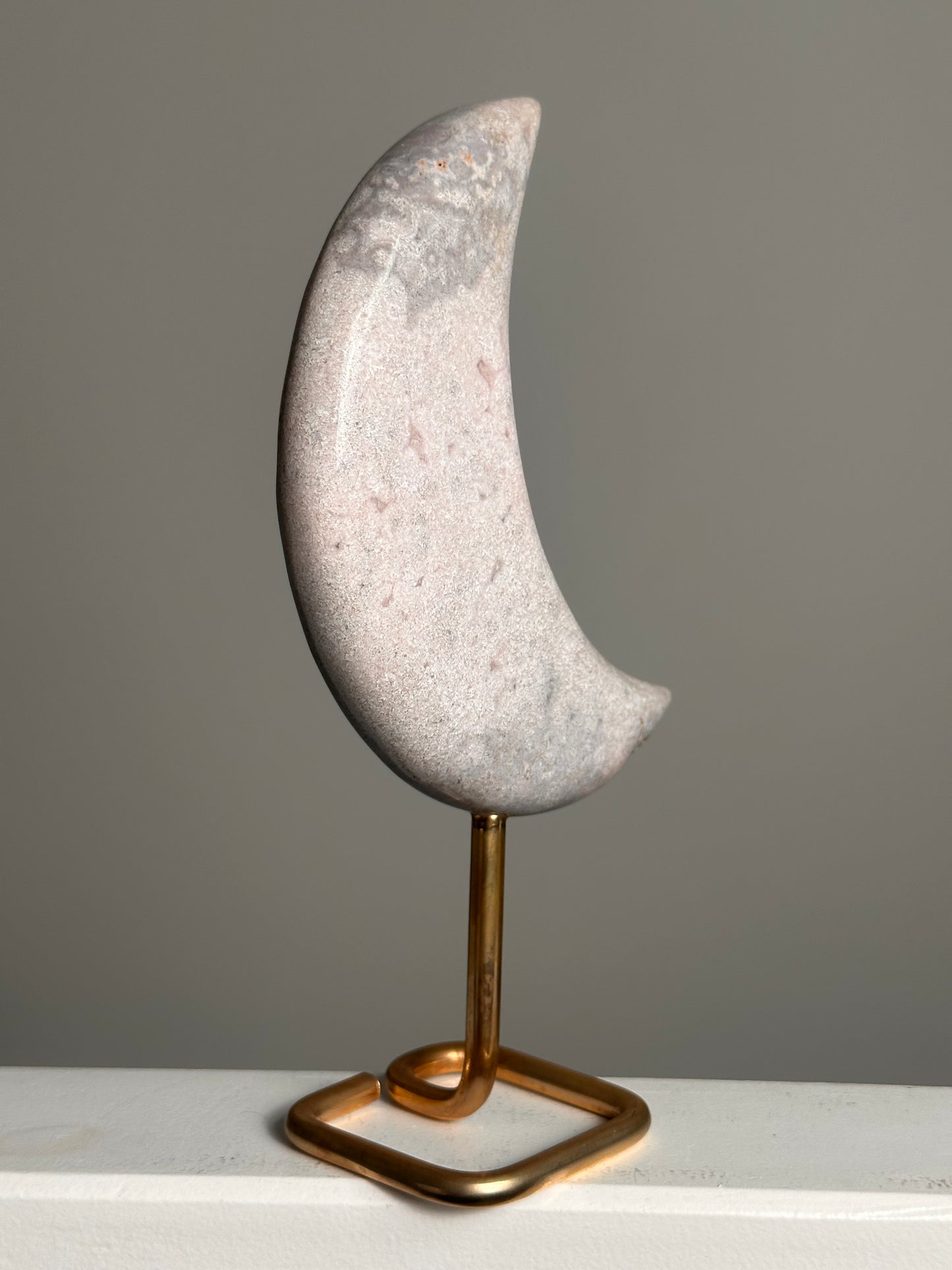 Roze Amethist maan op standaard