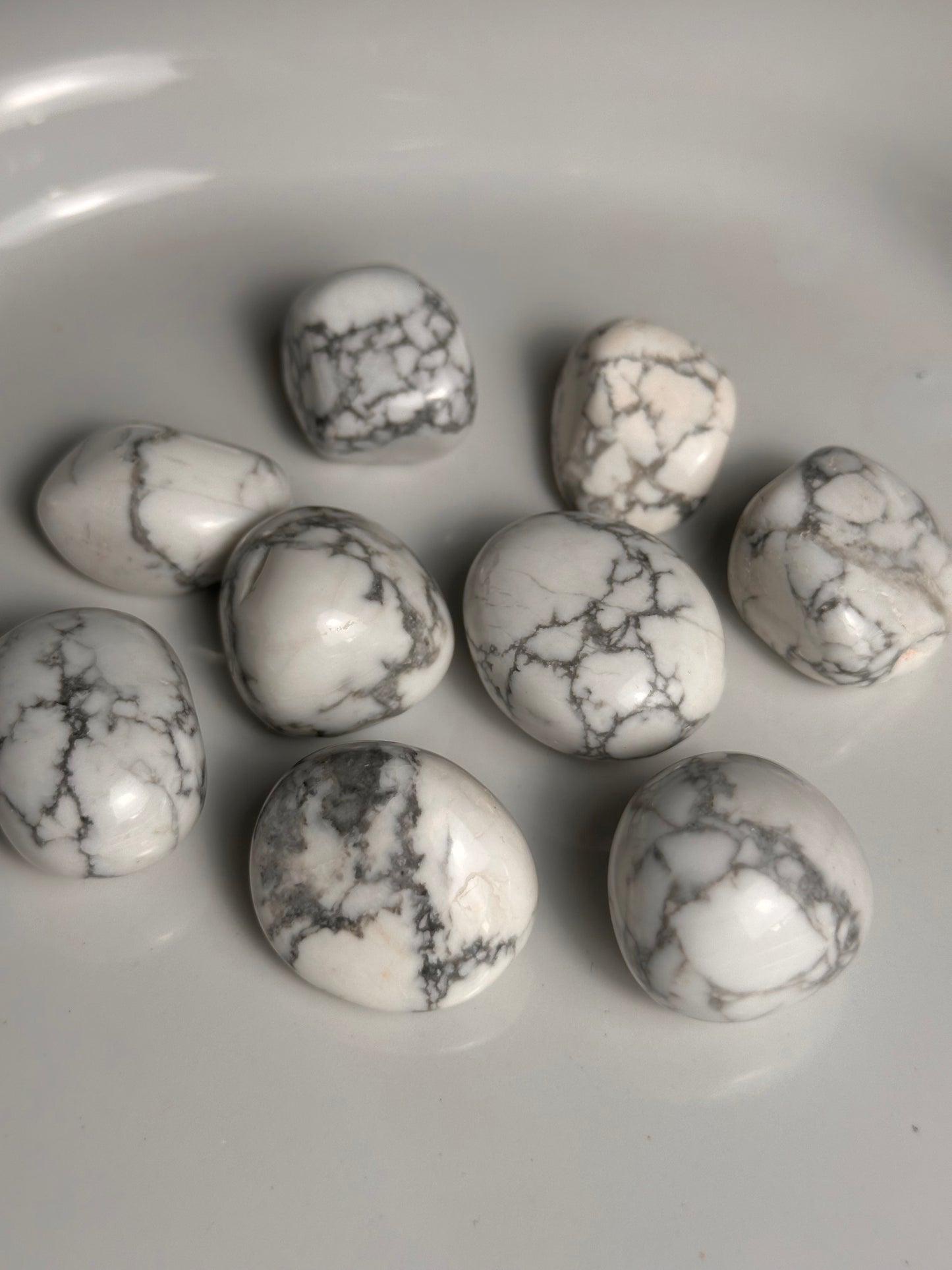 Howlite White