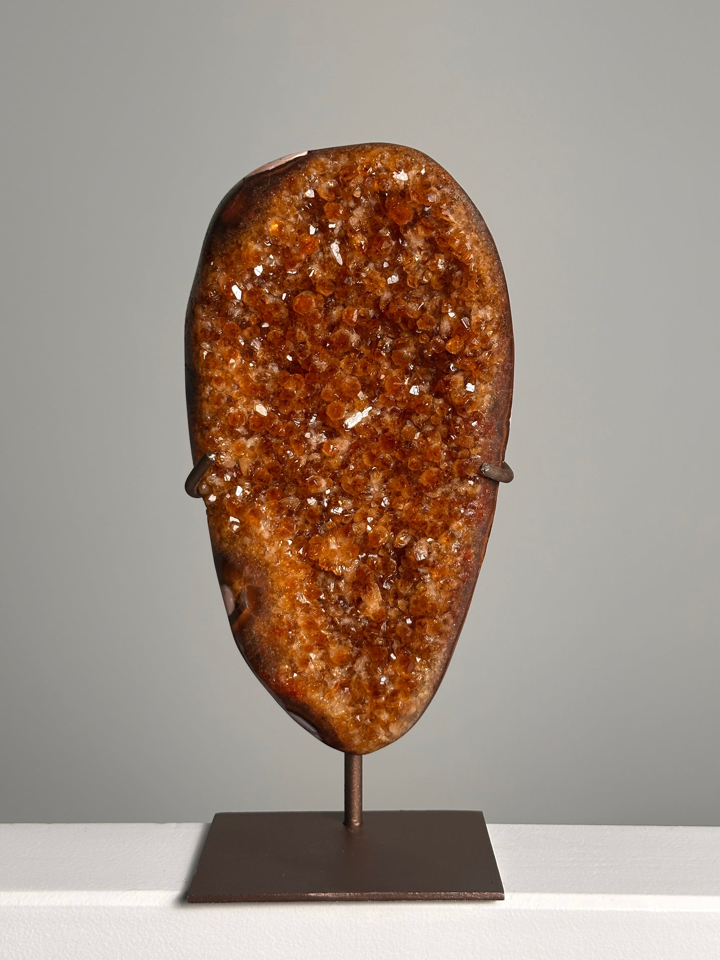 Gebrande Amethist op standaard