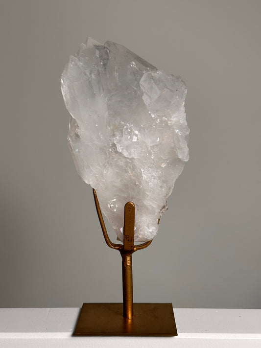 Bergkristal op standaard