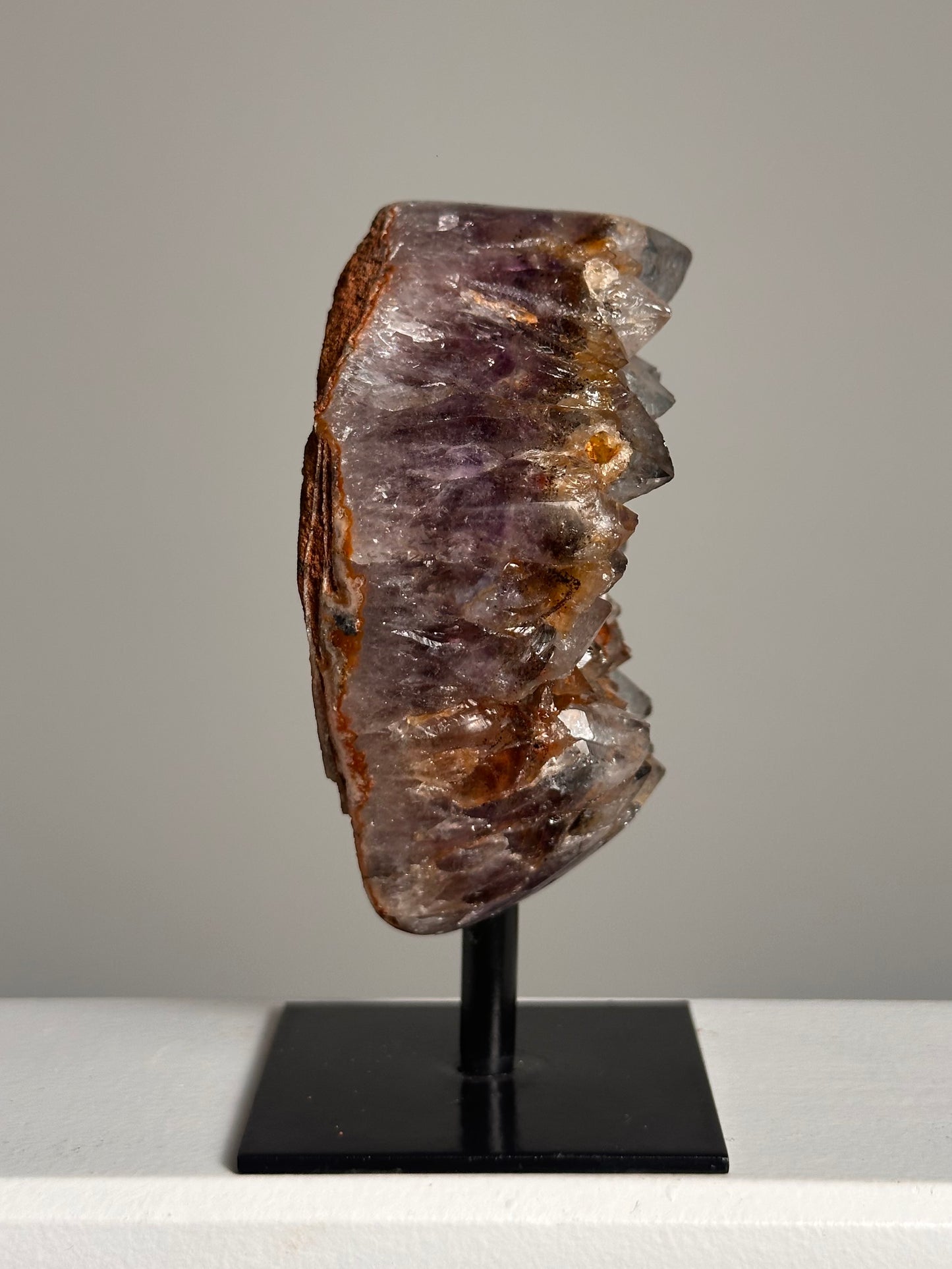 Amethist op standaard