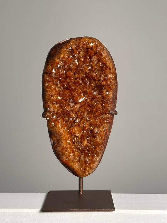 Gebrande Amethist op standaard