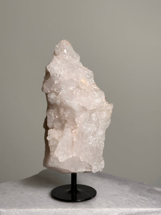 Bergkristal op standaard