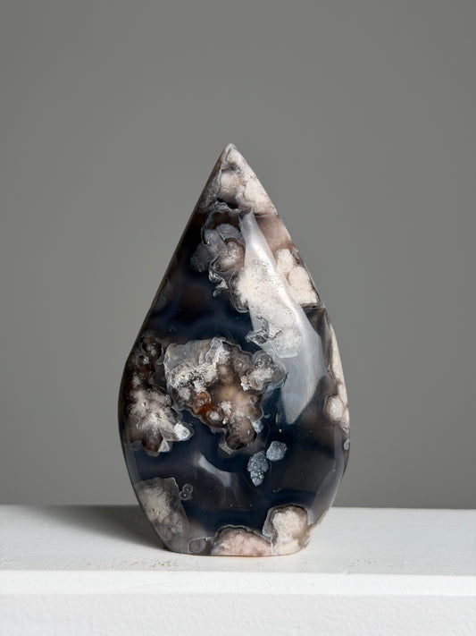 Zwarte Floweragaat Sculptuur