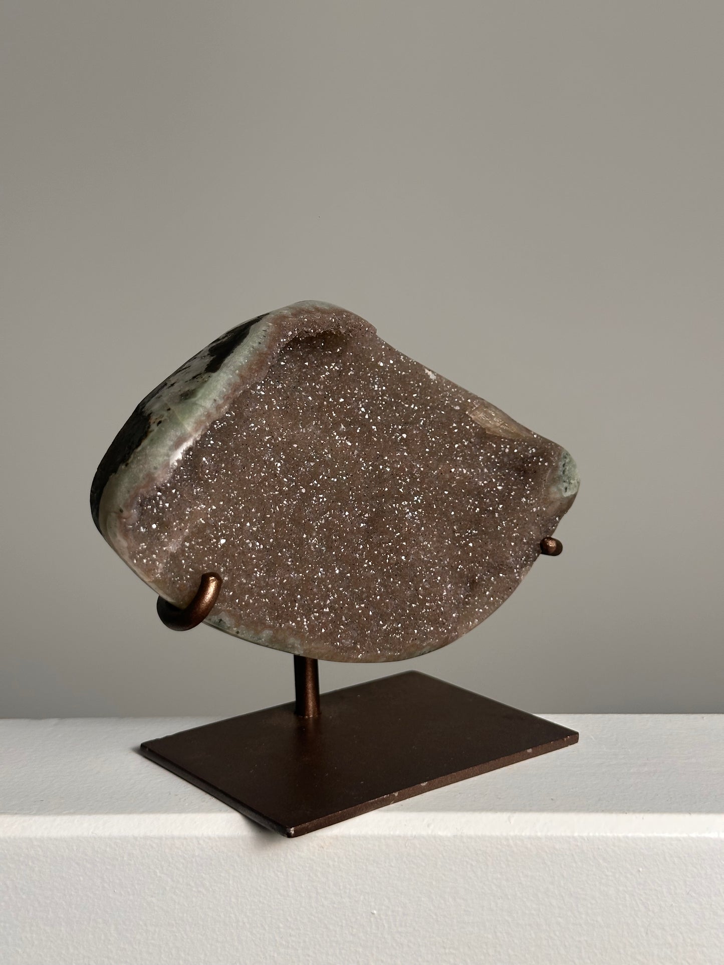 Amethist op standaard