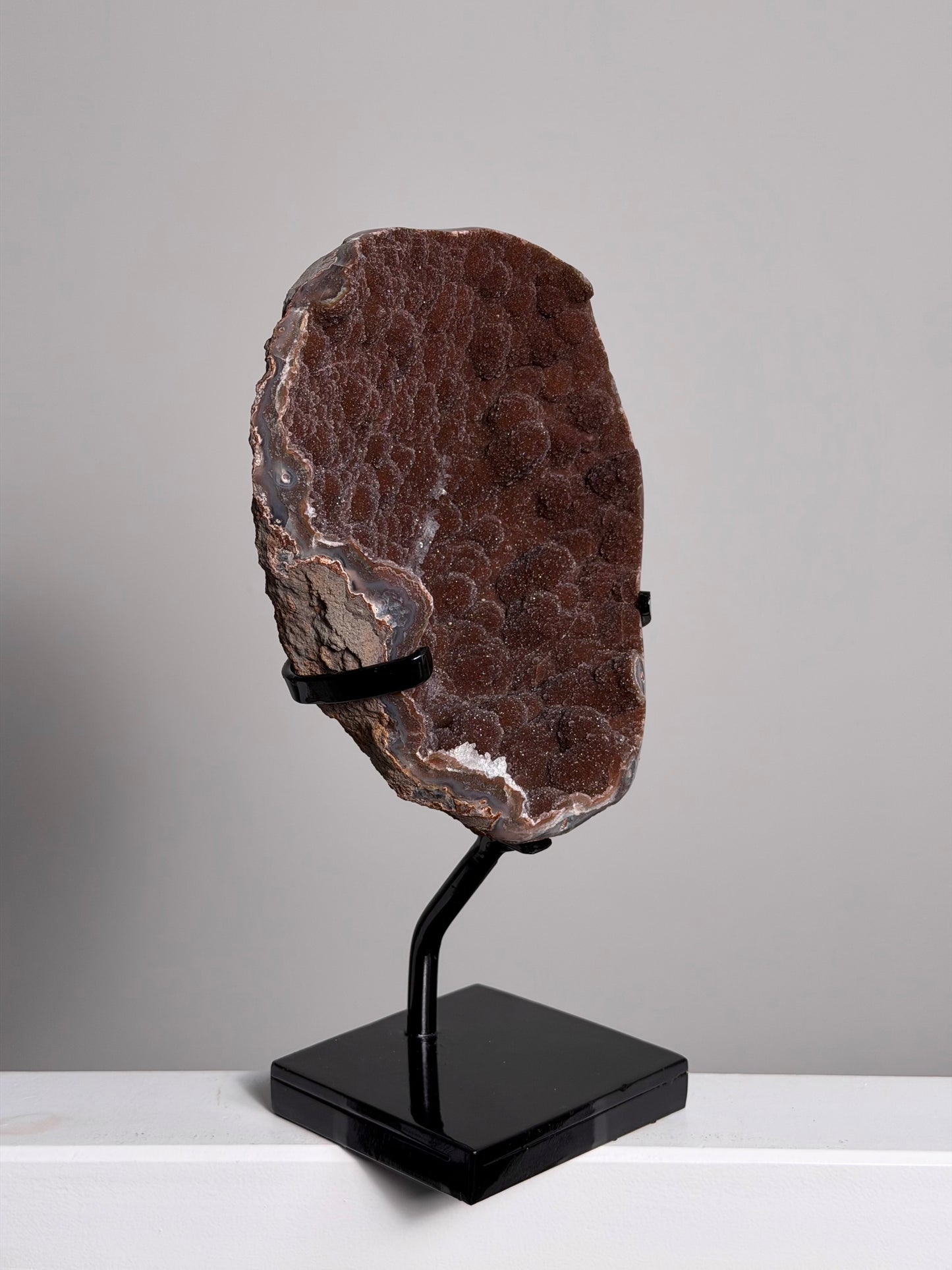 XL Rode Amethist op standaard