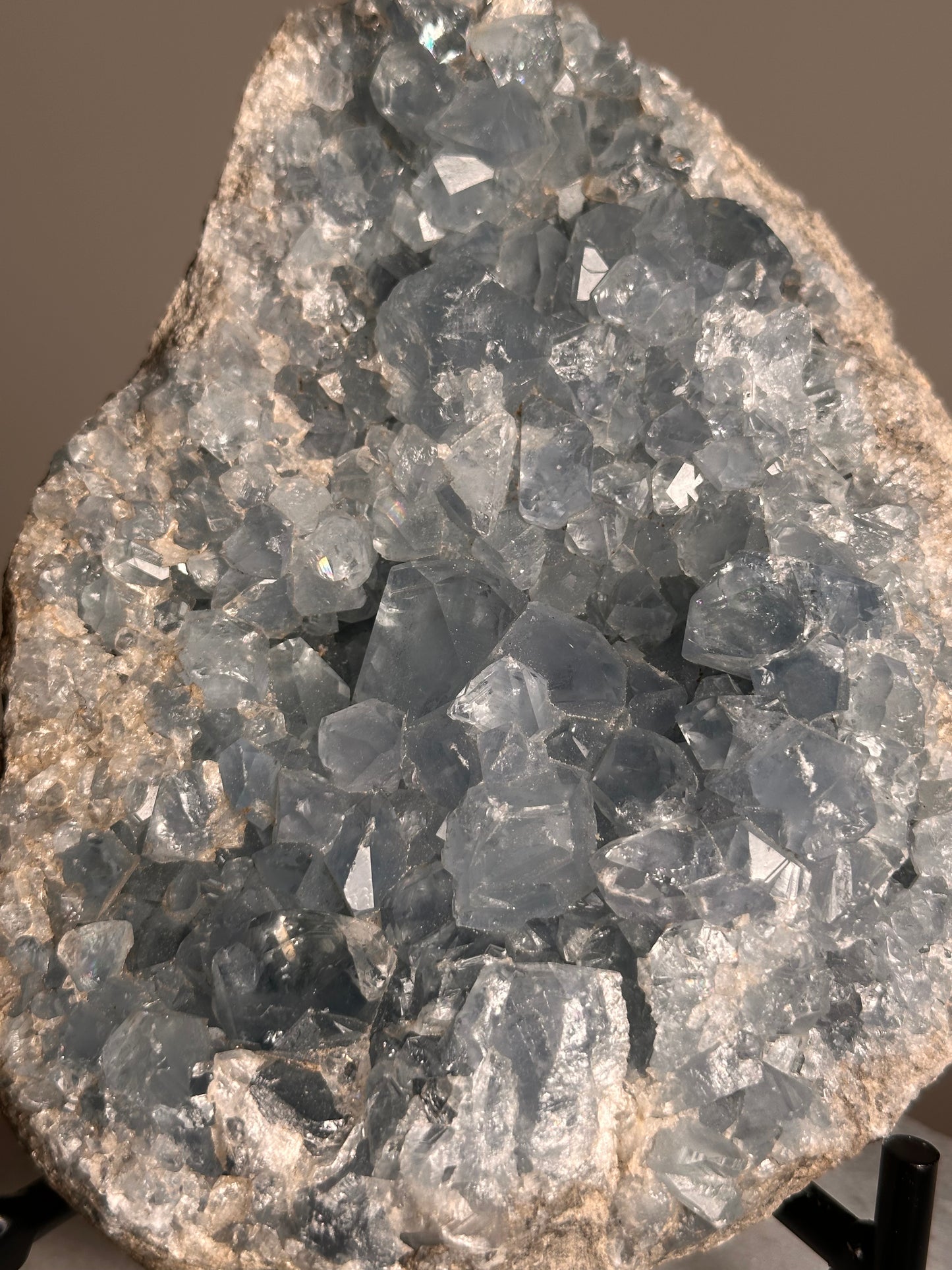 Celestien op standaard