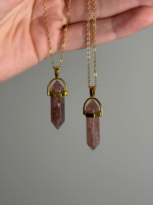 Aardbeienkwarts Point Necklace