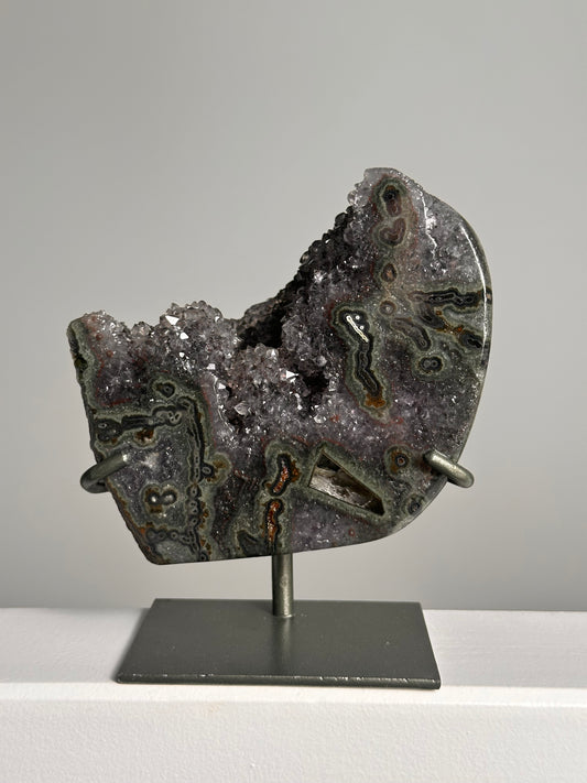 Amethist op standaard