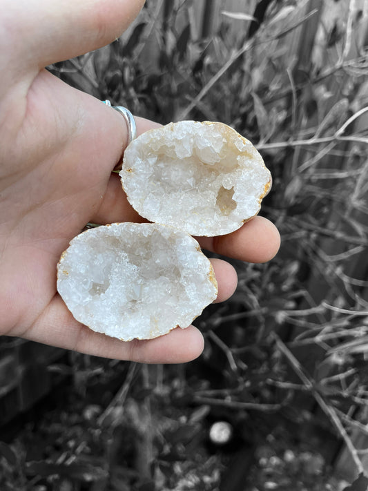 Bergkristal Geode paar